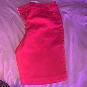 Summer shorts//size women’s 8// worn 2x//pink